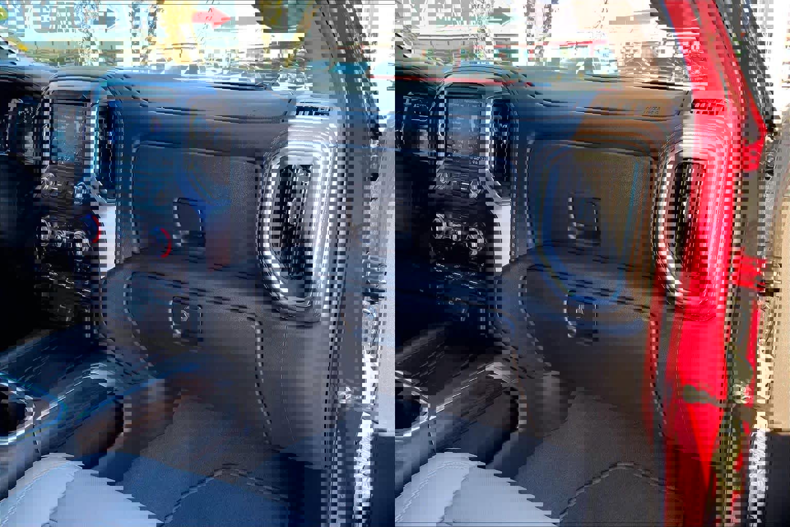 Used 2020 GMC Sierra 1500 SLT image 18