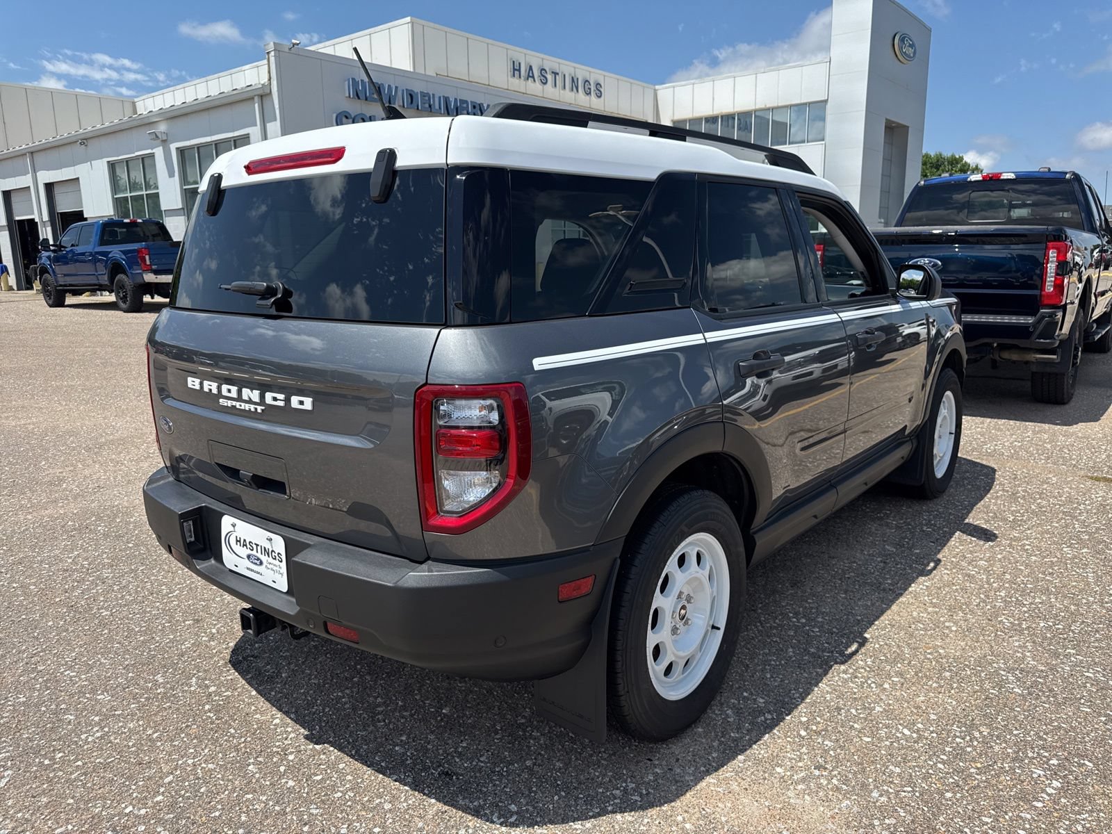 Certified 2024 Ford Bronco Sport Heritage w/ Heritage Convenience Package AWD/4WD image 8