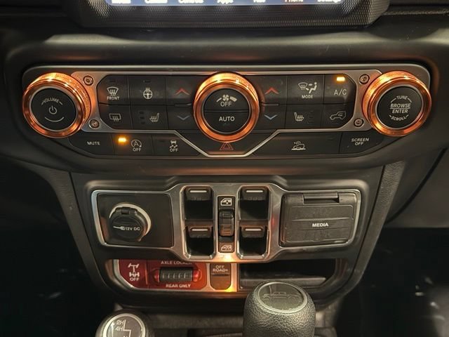 Used 2023 Jeep Gladiator Mojave w/ Cold Weather Group AWD/4WD image 31