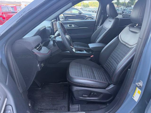 Certified 2025 Ford Explorer ST-Line w/ Premium Package AWD/4WD image 11
