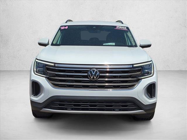 Used 2024 Volkswagen Atlas SE AWD/4WD image 2