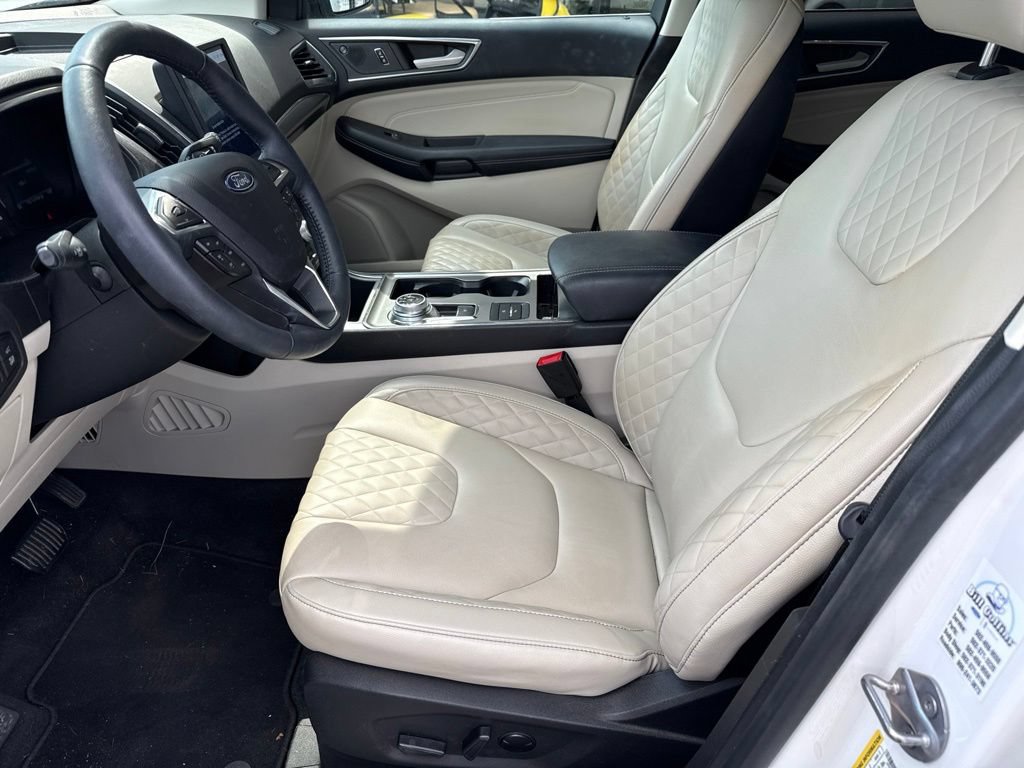 Certified 2023 Ford Edge Titanium AWD/4WD image 4