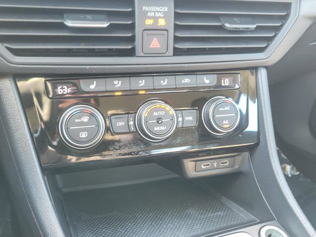 Used 2024 Volkswagen Jetta SE FWD image 20