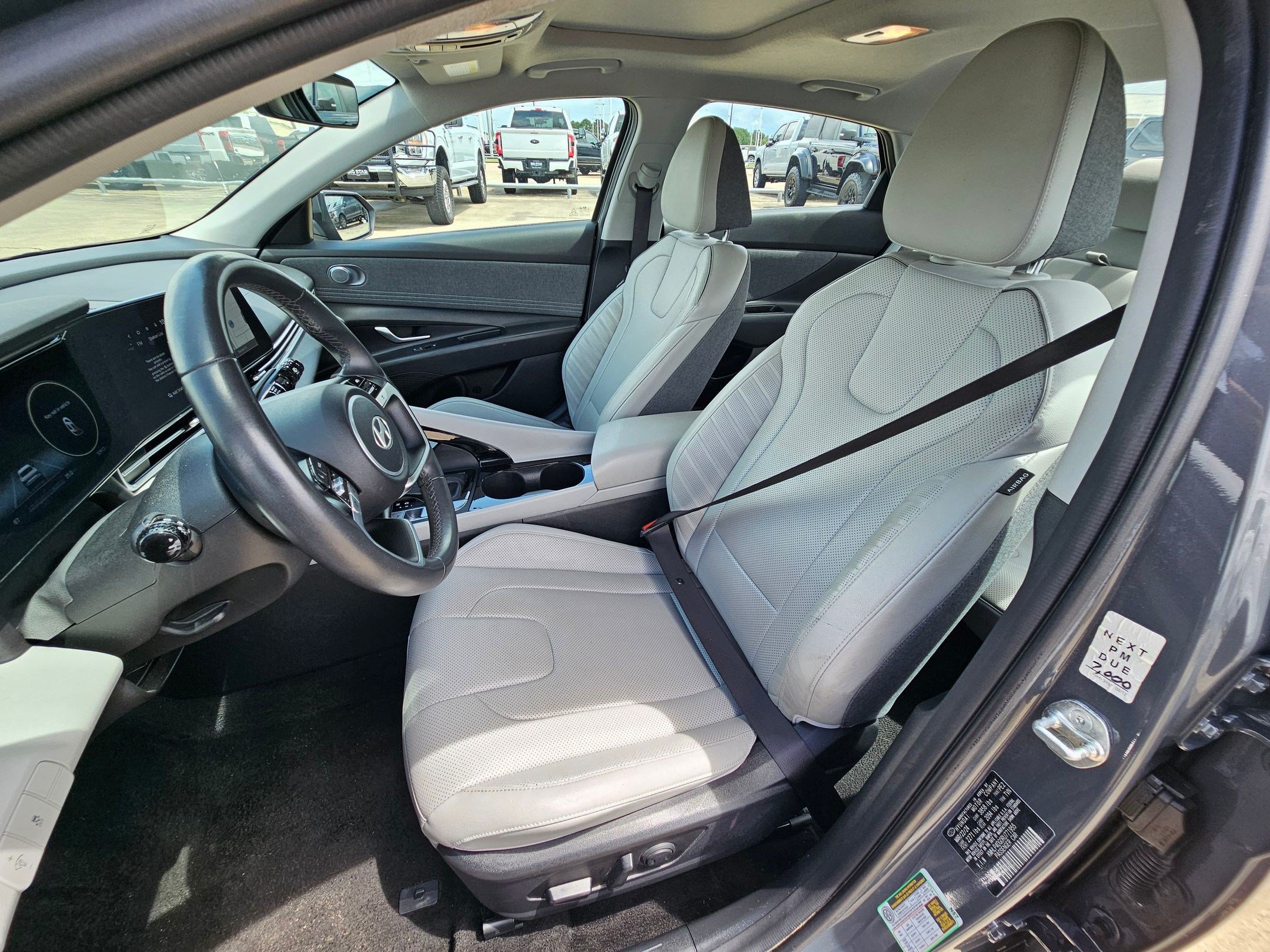 Used 2024 Hyundai Elantra Limited FWD image 16