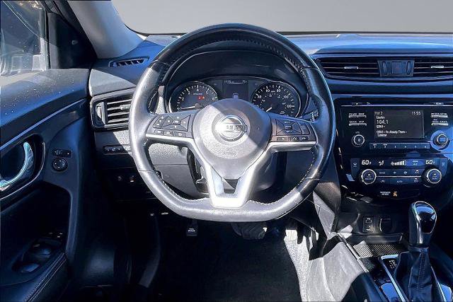 Used 2017 Nissan Rogue SV FWD image 5
