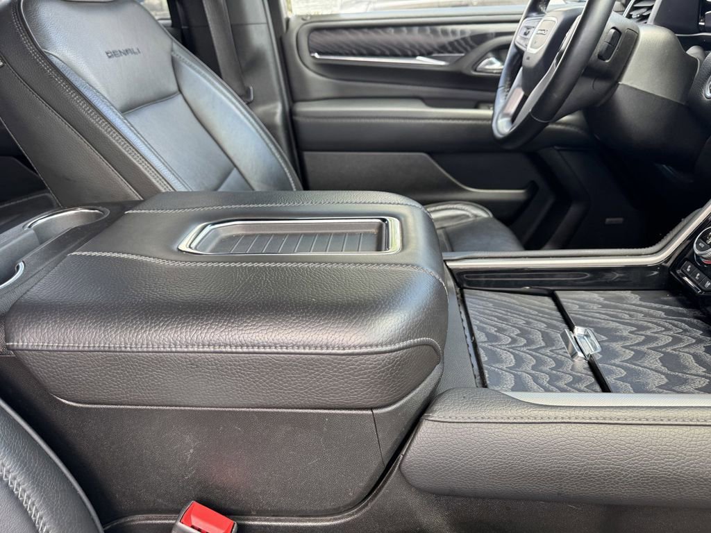 Used 2024 GMC Yukon Denali RWD image 8