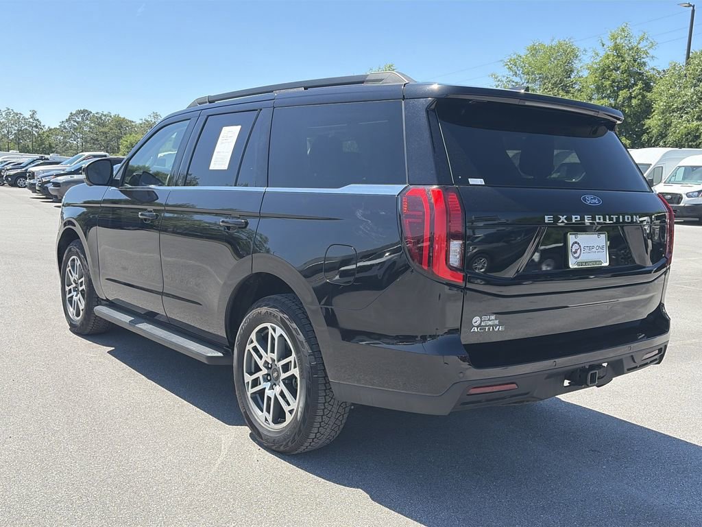 Certified 2025 Ford Expedition Active AWD/4WD image 5
