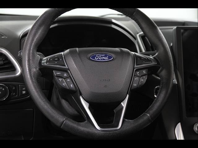 Certified 2022 Ford Edge Titanium w/ Equipment Group 301A AWD/4WD image 8