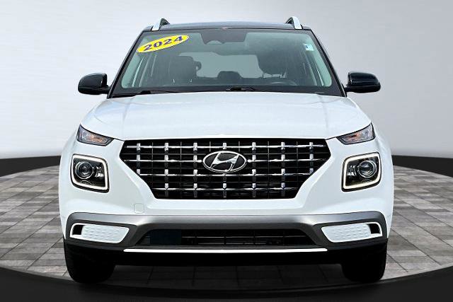 Used 2024 Hyundai Venue Limited image 9