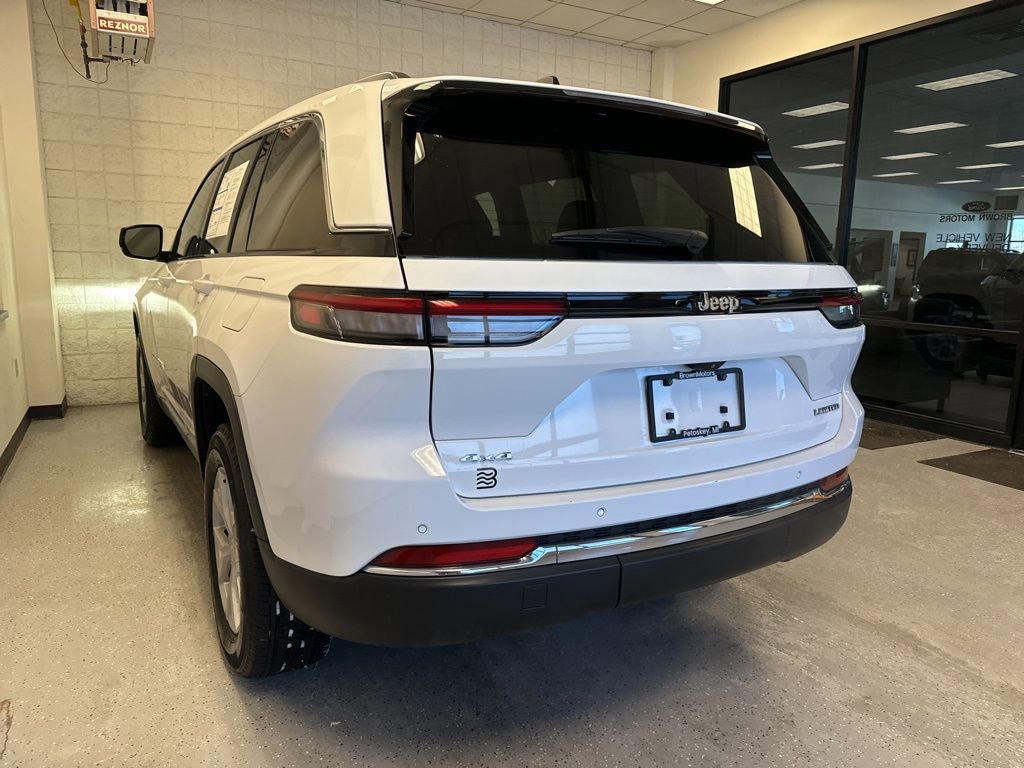 Used 2023 Jeep Grand Cherokee Limited w/ Trailer Tow Prep Group (B) image 10