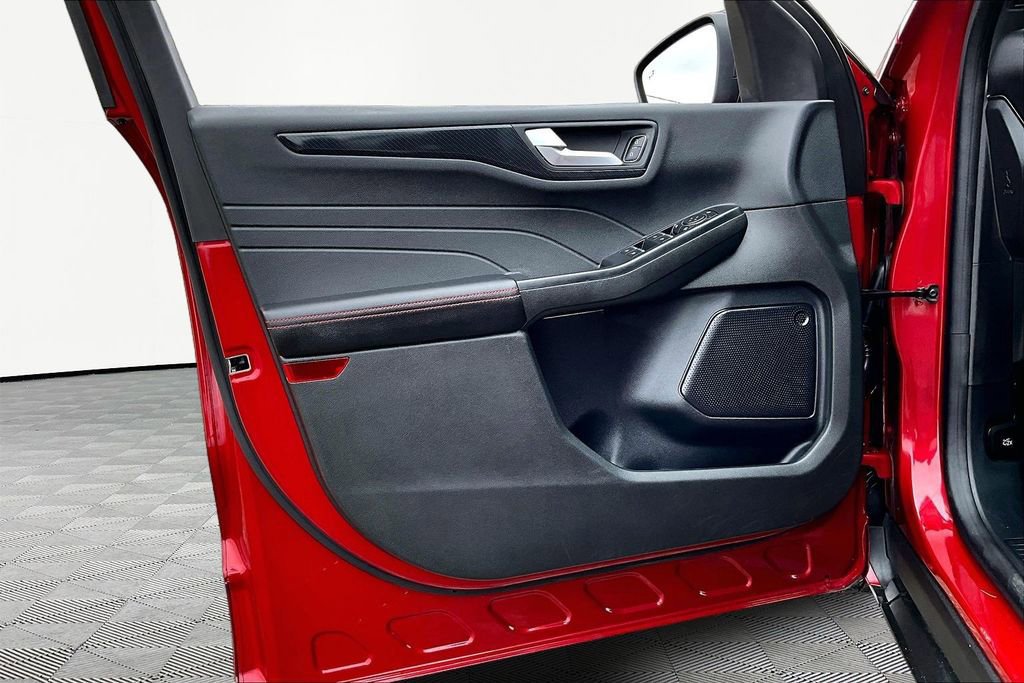 Certified 2023 Ford Escape ST-Line w/ Tech Pack #1 image 23