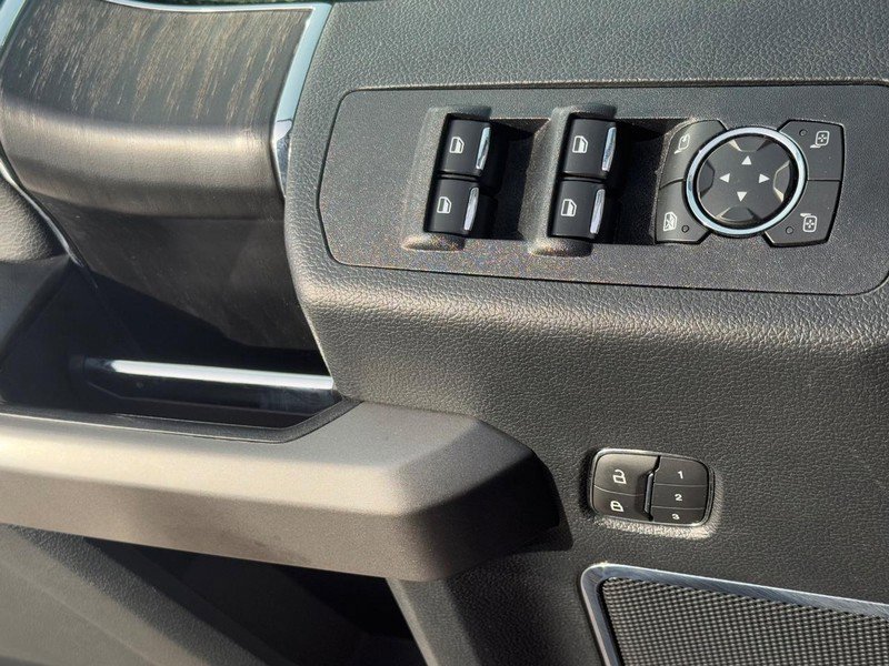 Certified 2020 Ford F150 Platinum w/ Equipment Group 701A Luxury image 28