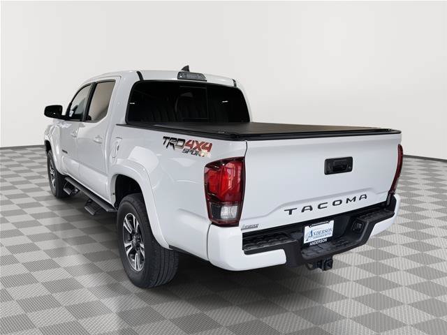 Used 2019 Toyota Tacoma TRD Sport AWD/4WD image 9