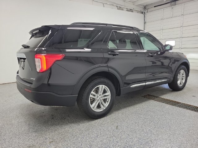 Certified 2023 Ford Explorer XLT AWD/4WD image 3