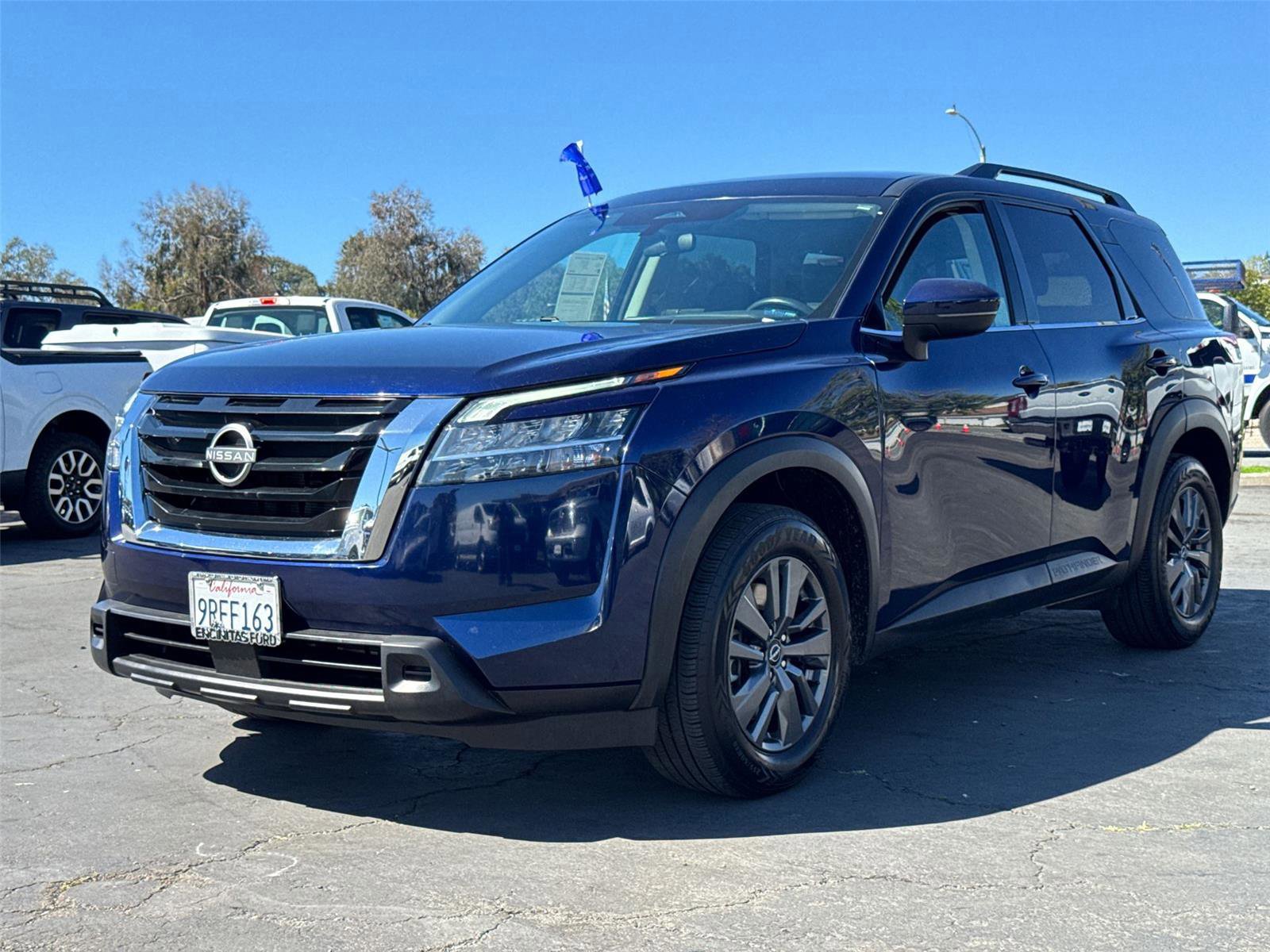 Used 2022 Nissan Pathfinder SV image 7