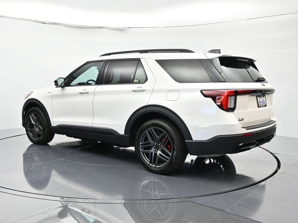 Certified 2025 Ford Explorer ST-Line w/ Premium Package image 8