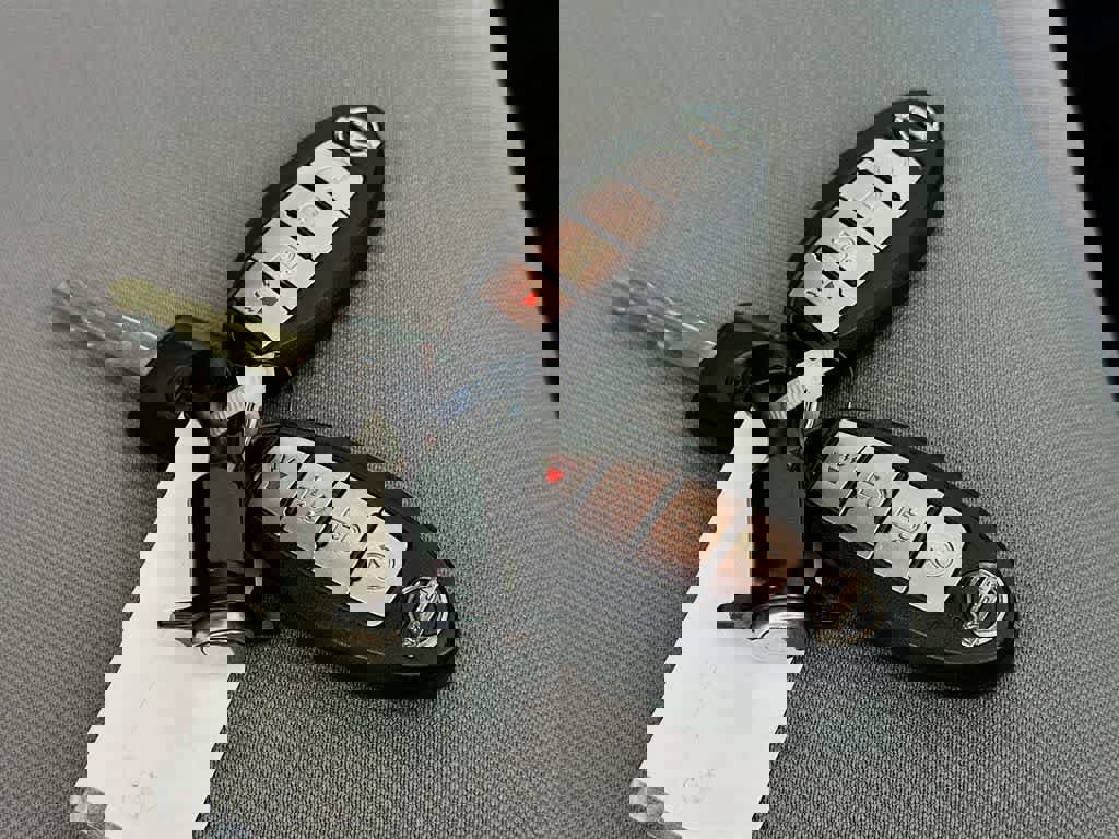 Used 2022 Nissan Frontier SV image 23