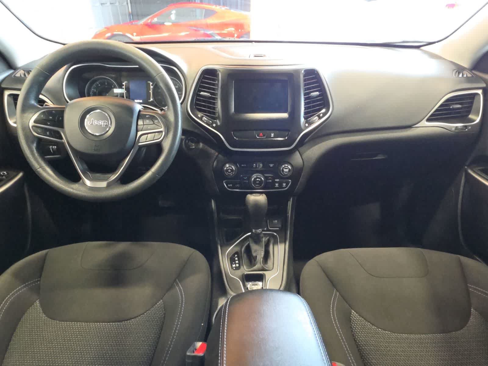 Used 2021 Jeep Cherokee Latitude FWD image 26