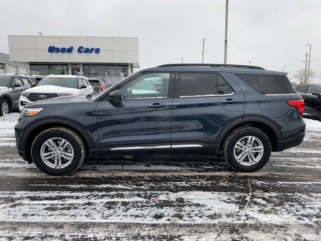 Certified 2022 Ford Explorer XLT w/ Equipment Group 202A image 6