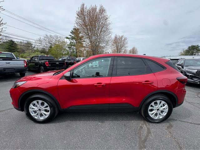 Certified 2025 Ford Escape Active w/ Cold Weather Package AWD/4WD image 2