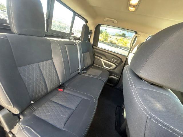 Used 2018 Nissan Titan SV w/ SV Convenience Package AWD/4WD image 34