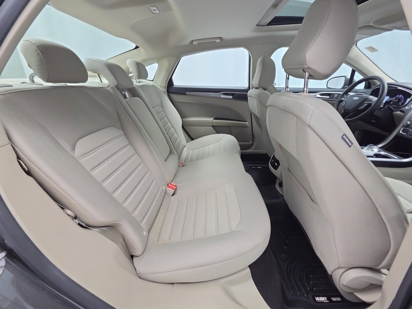 Certified 2020 Ford Fusion SE FWD image 37