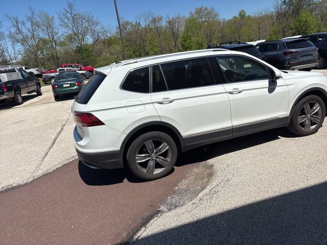 Used 2021 Volkswagen Tiguan SEL AWD/4WD image 28