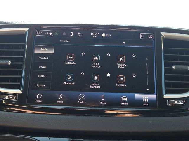 Used 2023 Chrysler Pacifica Touring-L image 33