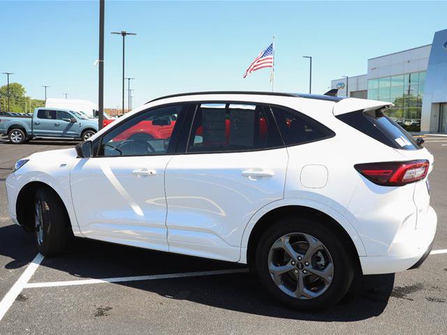 Certified 2024 Ford Escape ST-Line w/ Tech Pack #1 AWD/4WD image 16