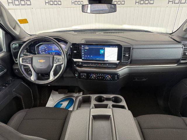 Used 2025 Chevrolet Silverado 1500 LT RWD image 4