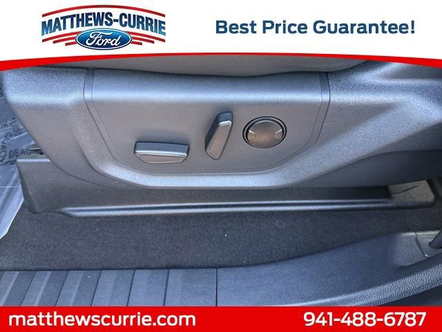 Certified 2022 Ford F250 Lariat w/ Black Appearance Package image 11