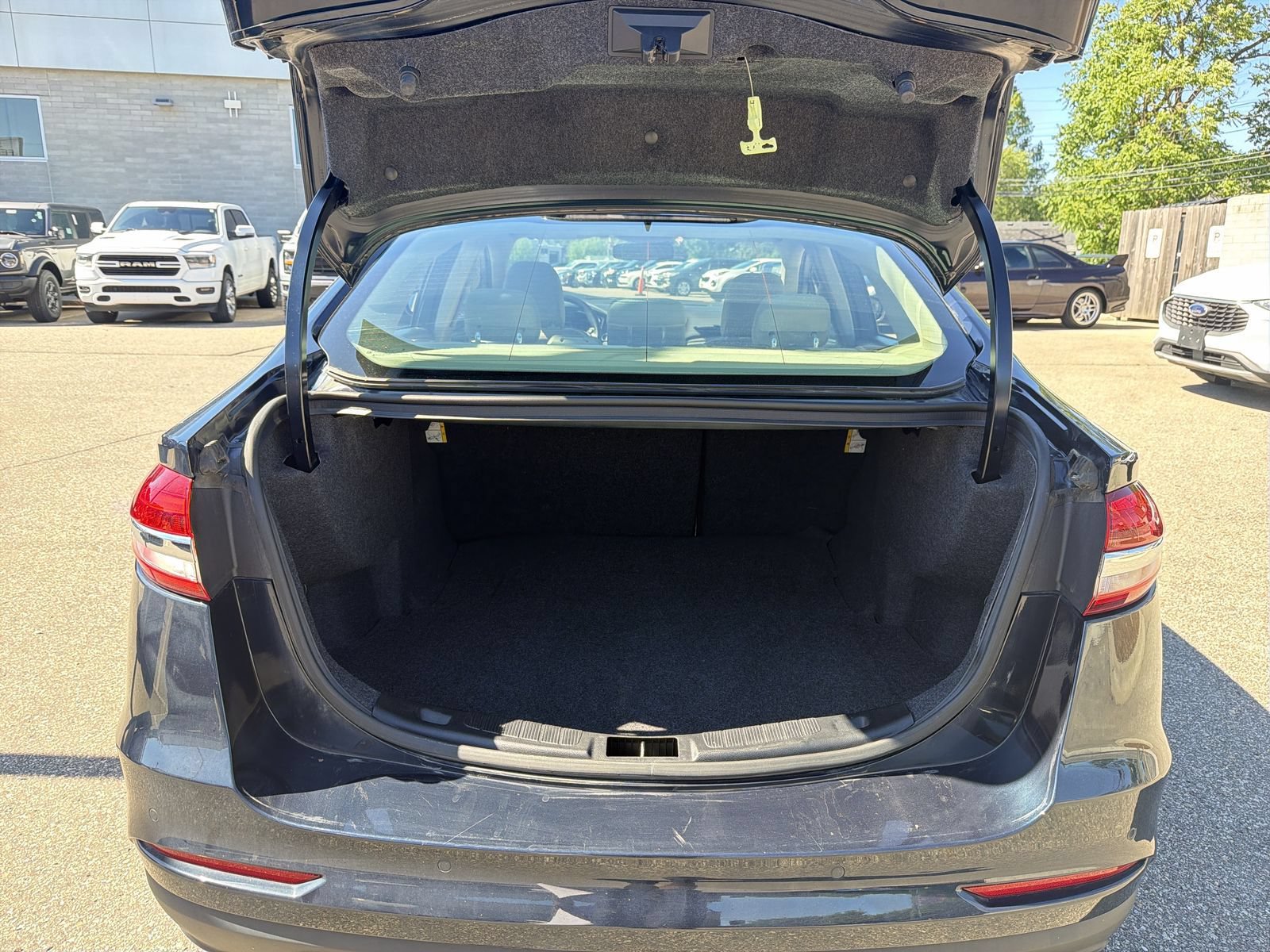 Certified 2020 Ford Fusion SE FWD image 36