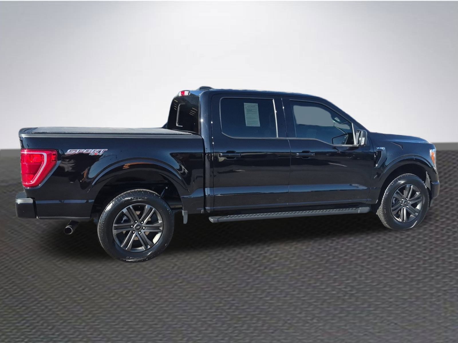 Certified 2022 Ford F150 XLT w/ Equipment Group 302A High image 4