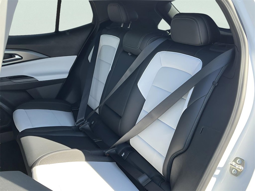 Used 2025 Chevrolet Equinox EV LT image 28