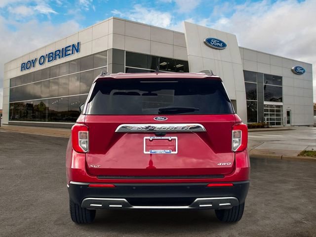 Certified 2024 Ford Explorer XLT w/ Equipment Group 202A image 4