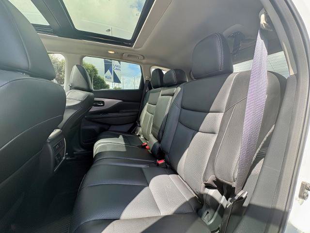 Used 2023 Nissan Murano SL w/ SL Moonroof Package FWD image 10