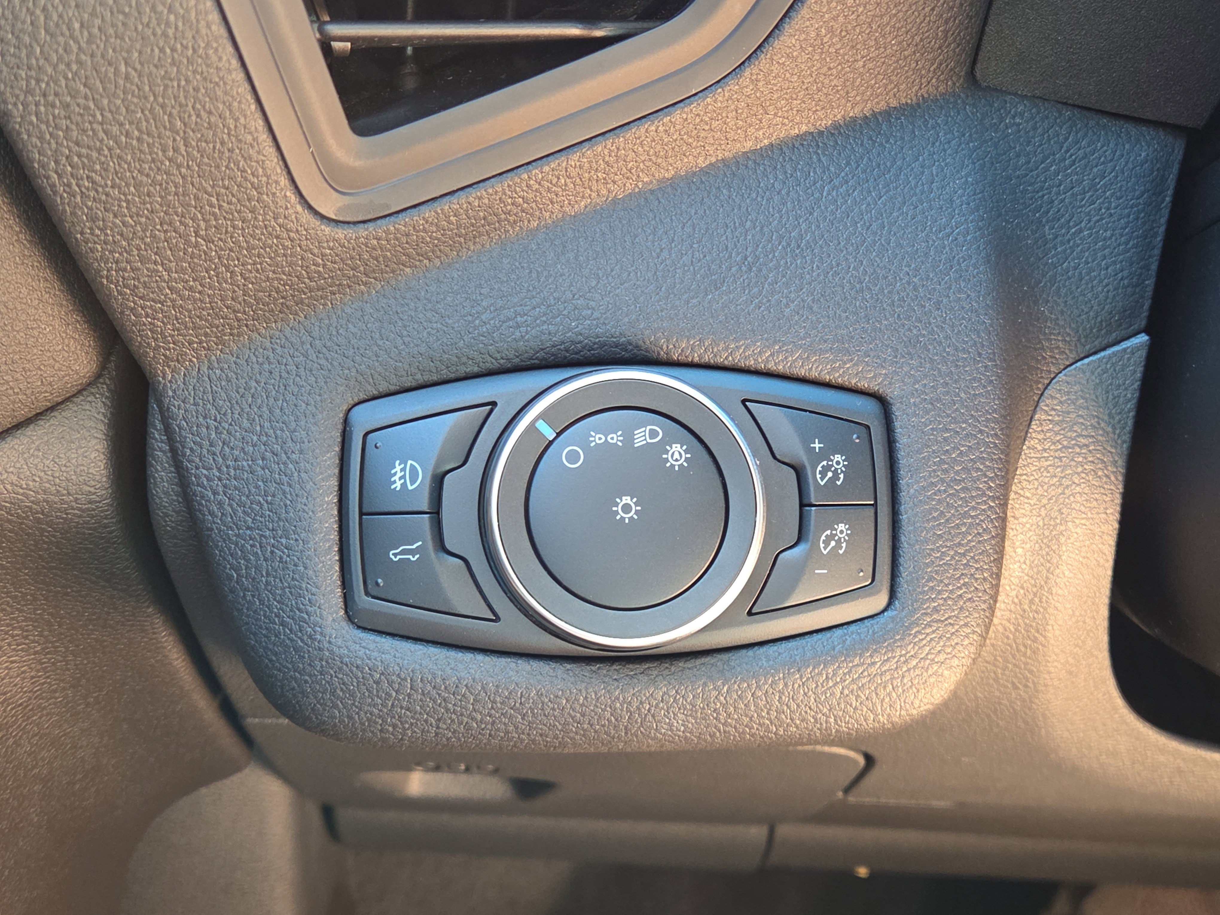Certified 2019 Ford Escape SEL AWD/4WD image 25