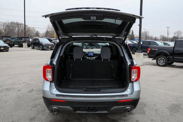 Certified 2022 Ford Explorer XLT w/ Equipment Group 202A image 14