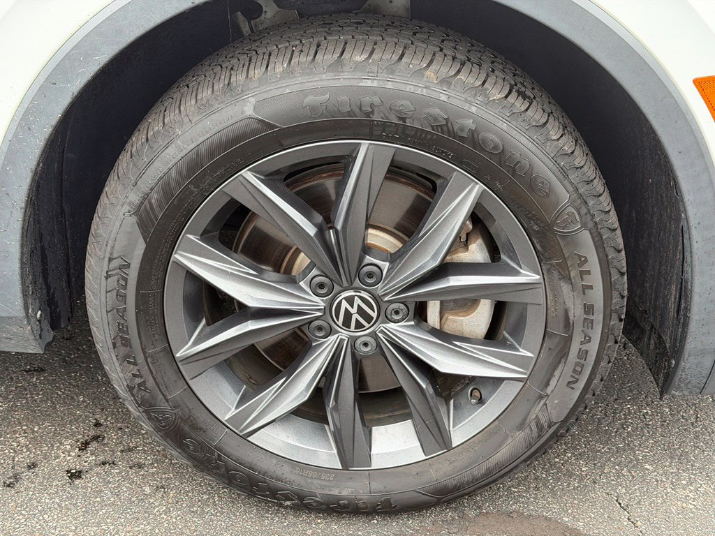 Used 2022 Volkswagen Tiguan SE AWD/4WD image 44