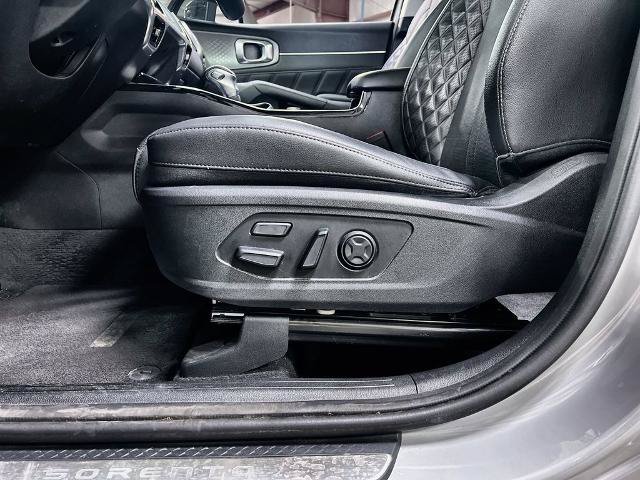 Used 2023 Kia Sorento SX AWD/4WD image 13