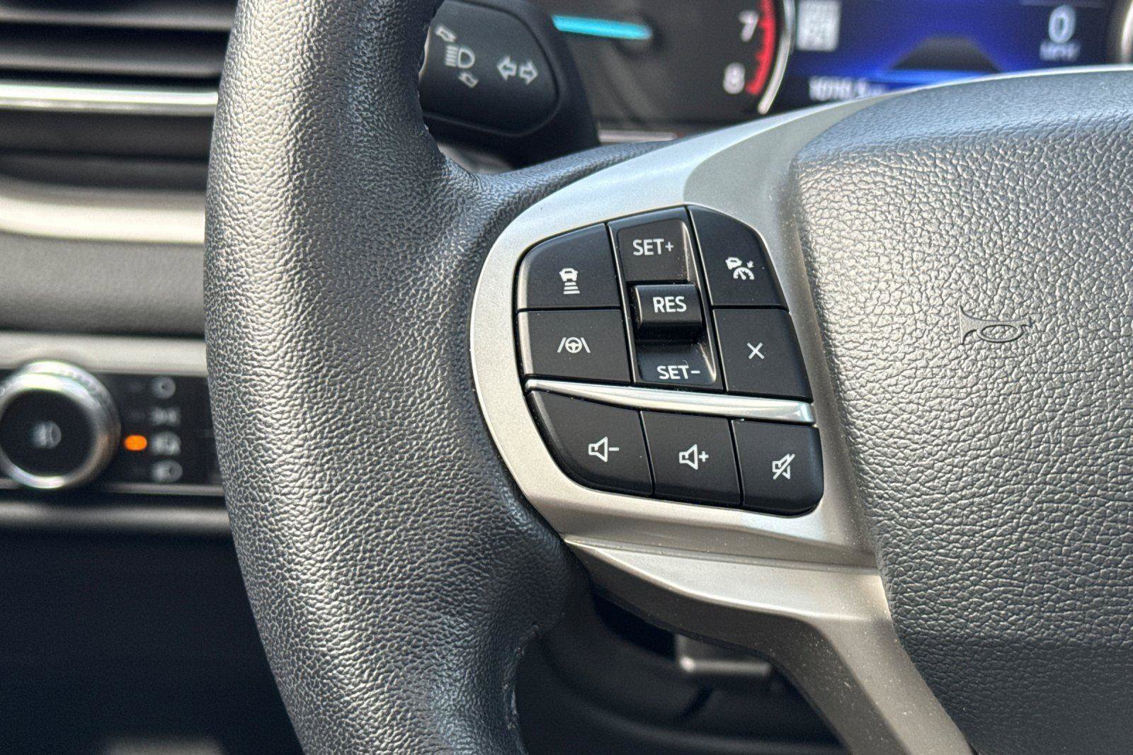 Certified 2023 Ford Explorer XLT w/ Equipment Group 202A image 21