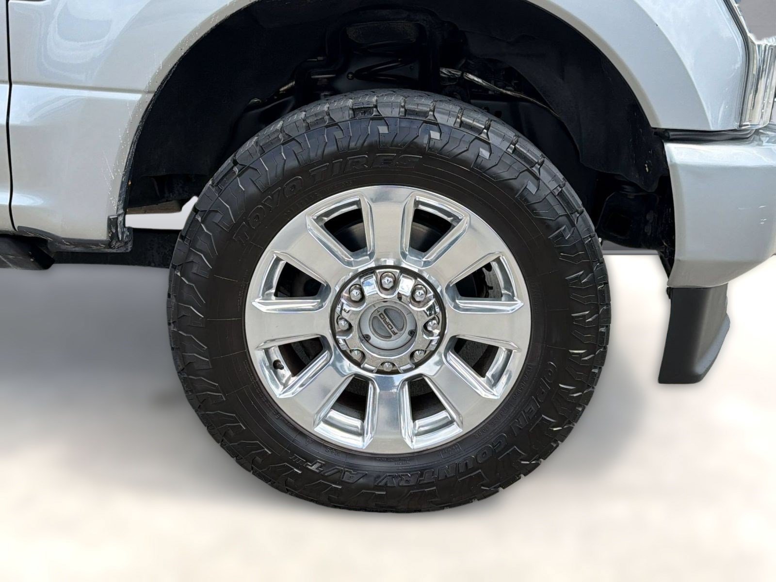Certified 2021 Ford F250 Platinum w/ FX4 Off-Road Package AWD/4WD image 13