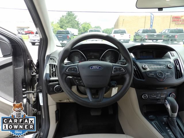 Certified 2018 Ford Focus SE FWD image 28