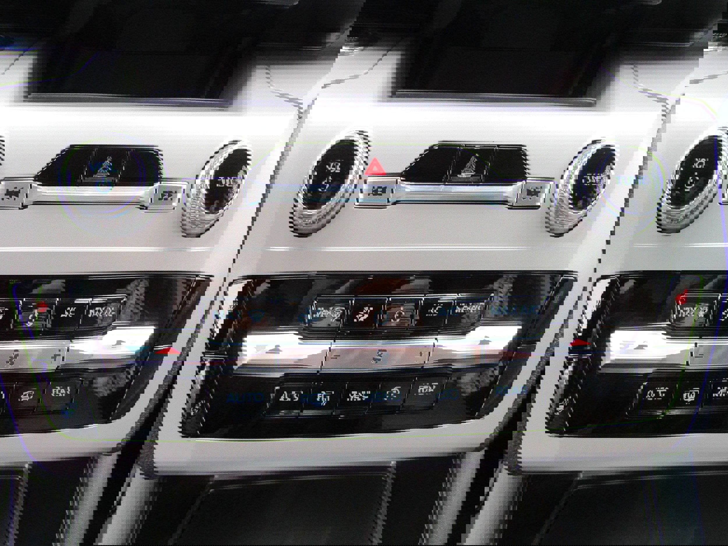 Certified 2023 Ford Explorer XLT w/ Equipment Group 202A image 29