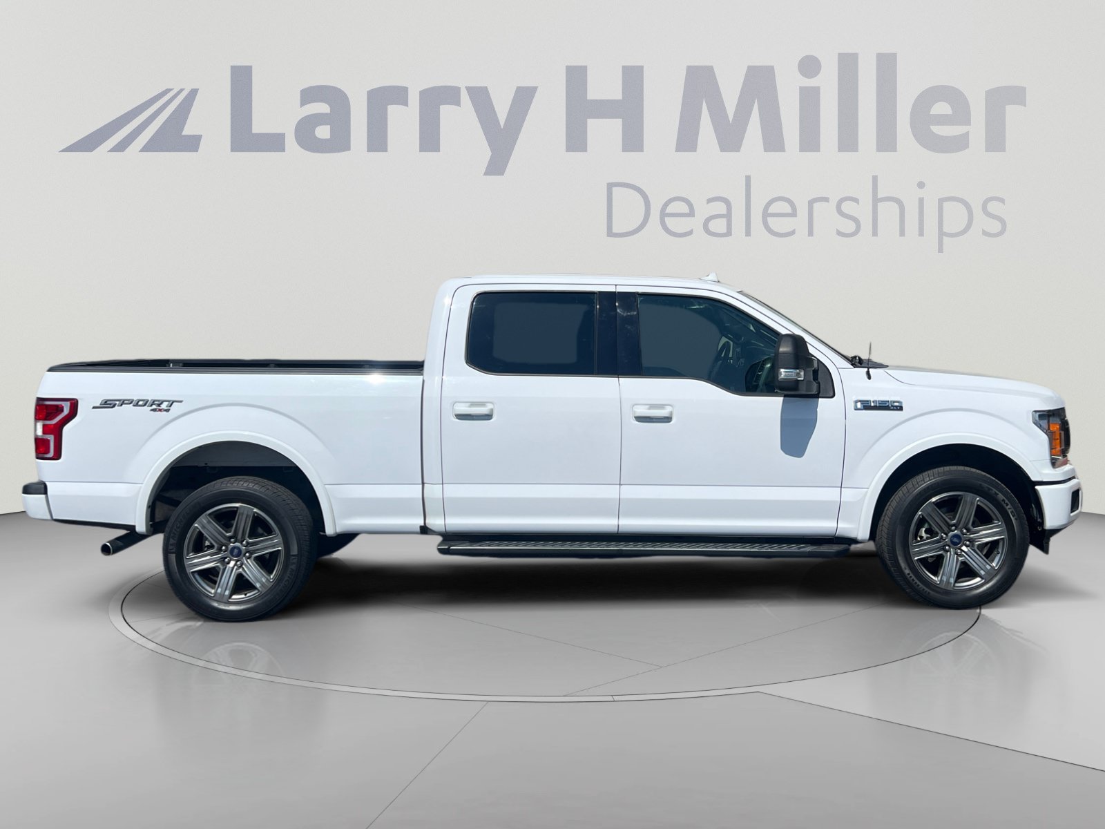 Certified 2018 Ford F150 XLT w/ Equipment Group 302A Luxury AWD/4WD image 6