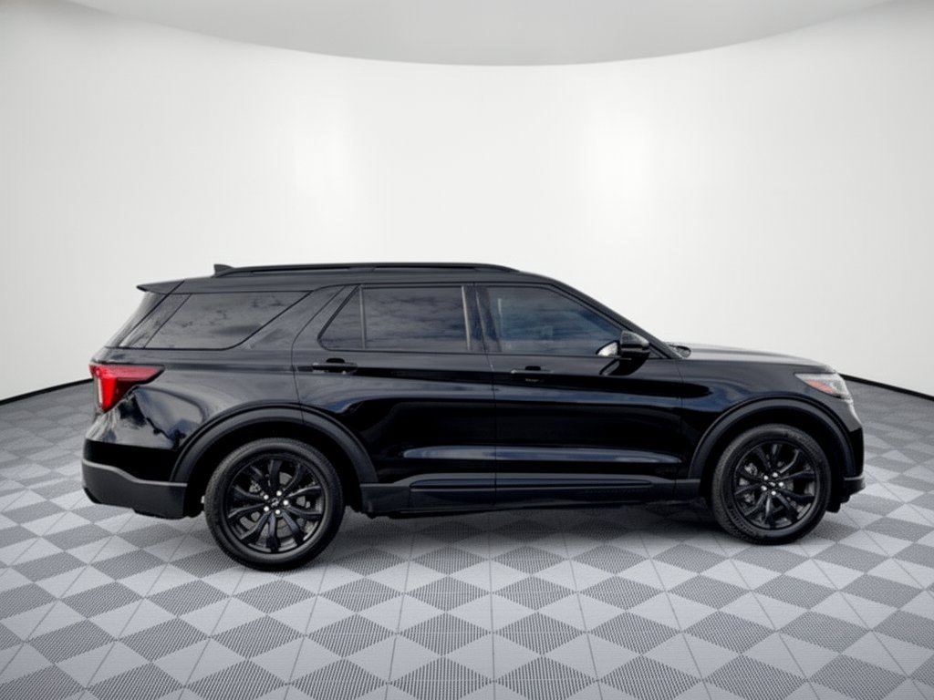 Certified 2025 Ford Explorer ST-Line w/ Premium Package RWD image 8