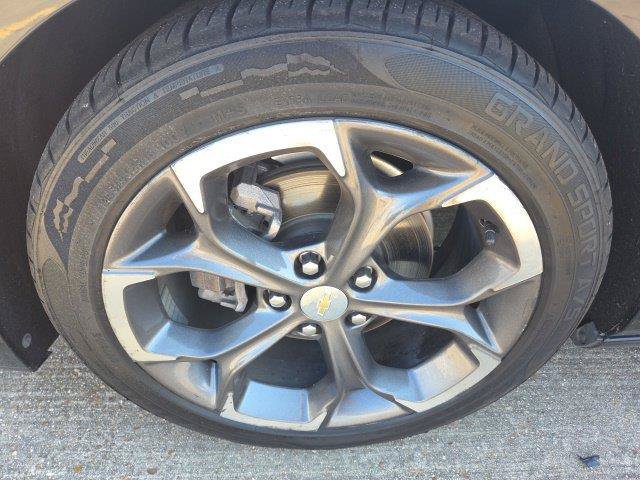 Used 2023 Chevrolet Malibu LT FWD image 17