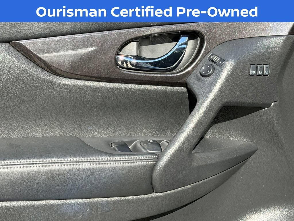 Used 2018 Nissan Rogue SV w/ Premium Package AWD/4WD image 19
