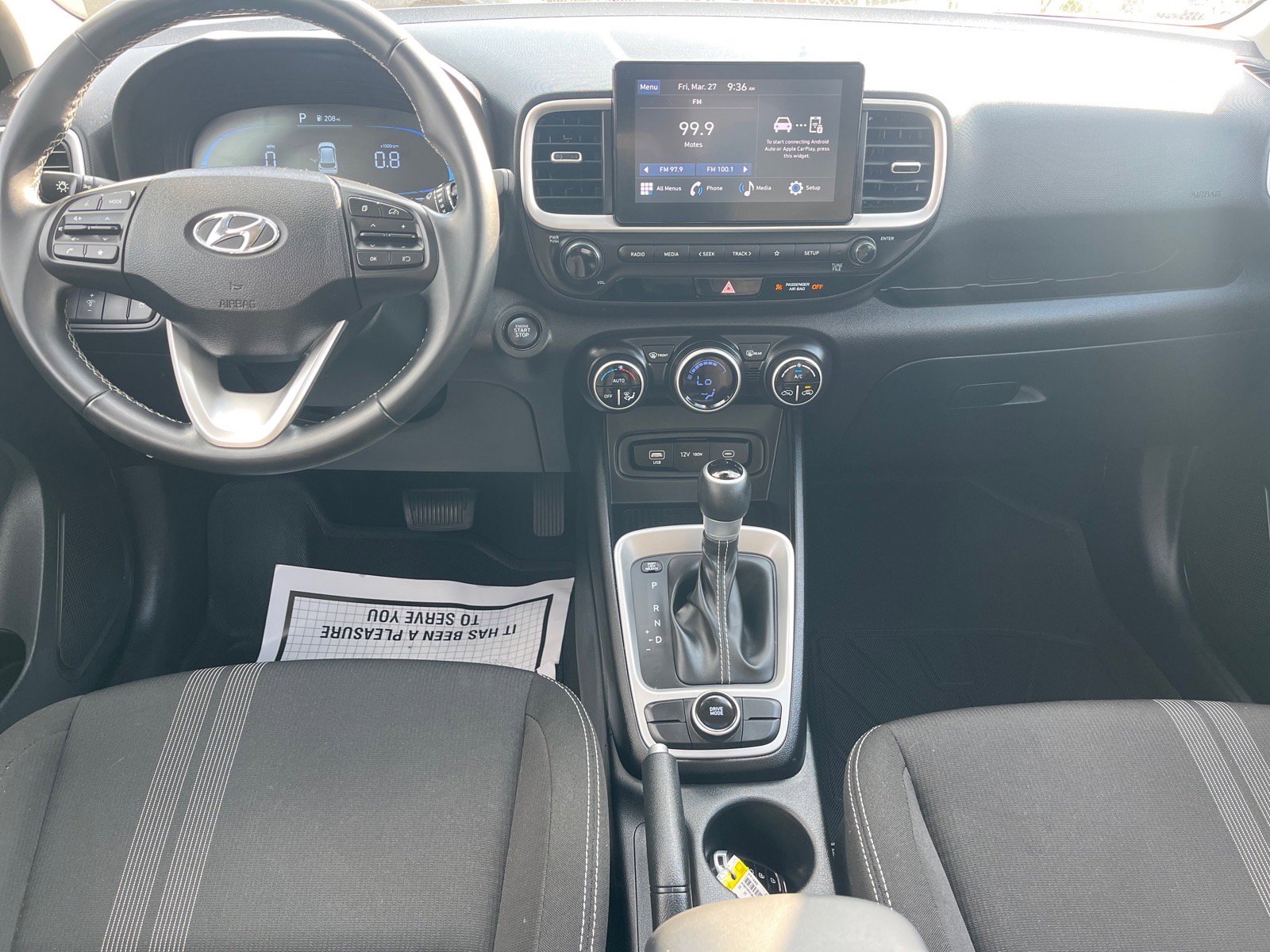 Used 2025 Hyundai Venue SEL FWD image 6