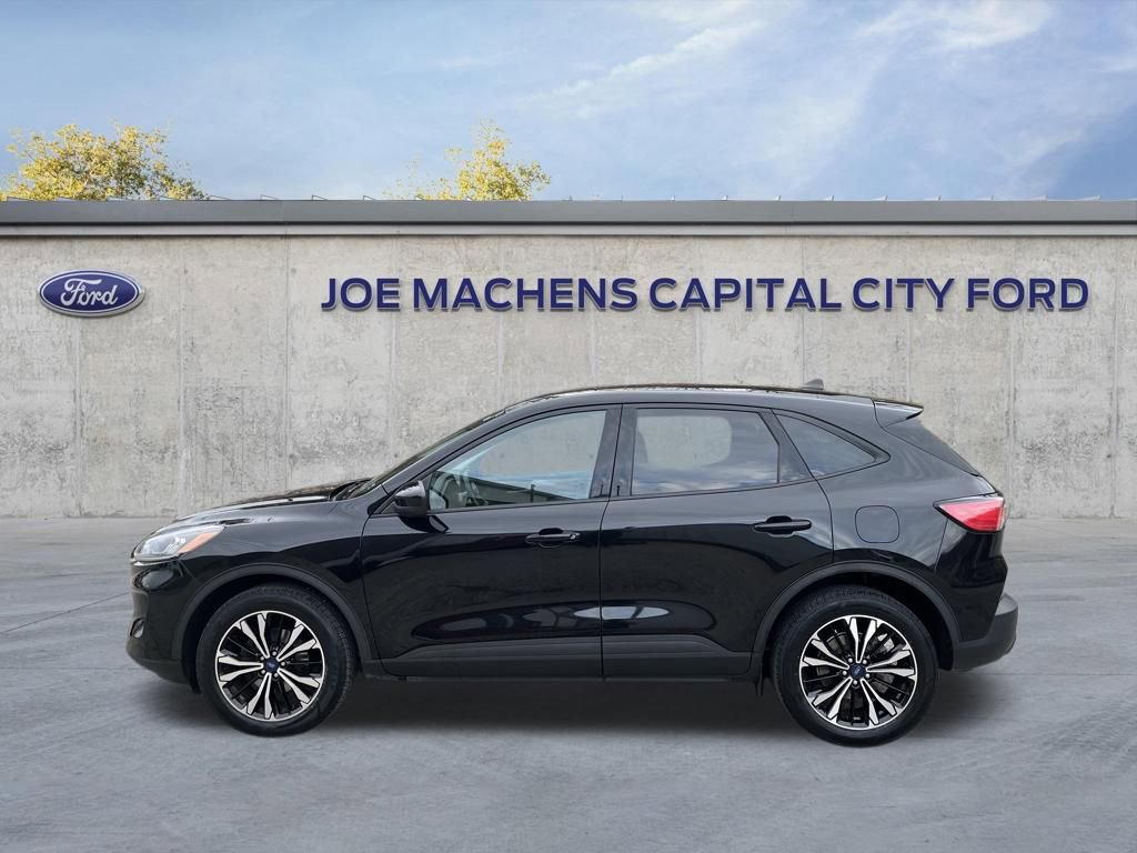 Certified 2022 Ford Escape SE w/ SE Sport Appearance Package image 4